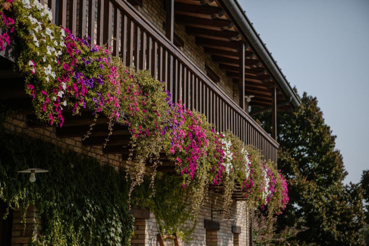 Agriturismo Albafiorita Vendégház Latisana Kültér fotó